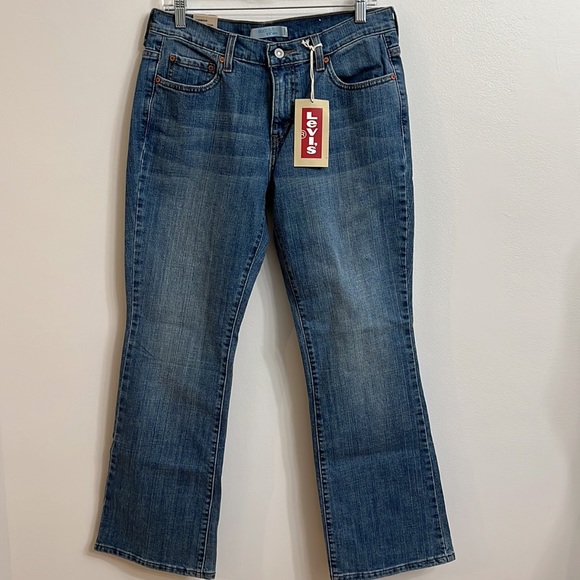 Levi's Bootcut Jeans - Picture 2 of 7